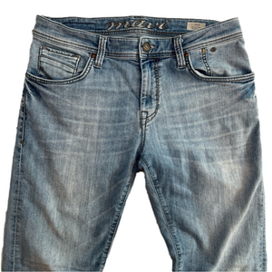 Mavi men’s Zach Regular Rise Straight Leg Jeans,33/32, medium wash